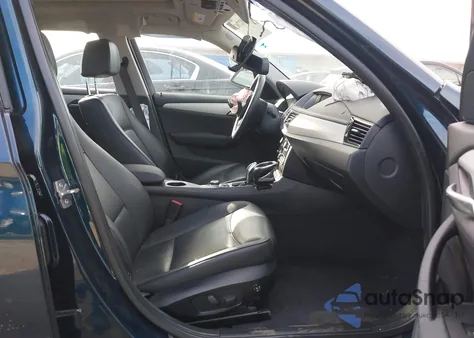 2014 BMW X1 xDrive28I z USA, uszkodzony, nr VIN WBAVL1C59EVR93810